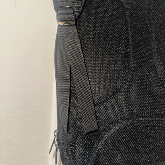 Cocoon Bag SLIM Backpack 15" Laptop + 10" Tablet Backpack Black - Picture 12 of 16